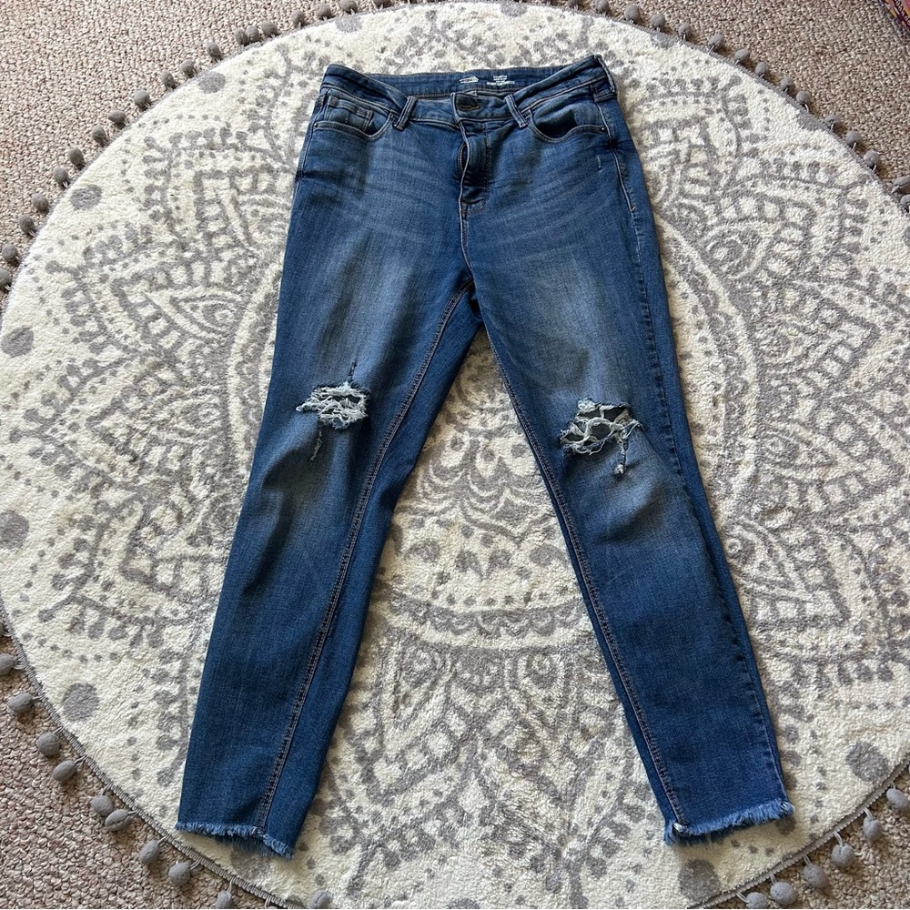 Old Navy Distressed Ankle Skinny Jeans